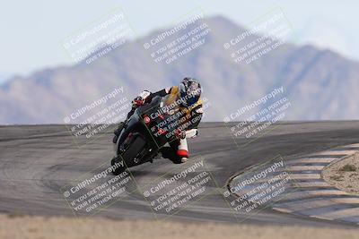 media/Nov-16-2025-Race Pace (Sun) [[8c5fa54630]]/Non Verified Riders (1st 20 Minutes)/6-Turn 12 (2pm)/